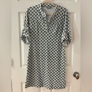 Ellie Kai (size 4) 3/4 Sleeved Blue and White Patterned Dress